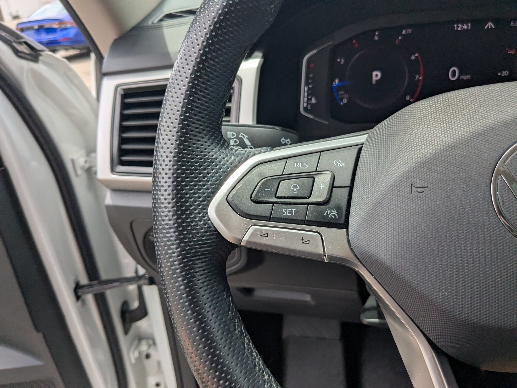 2022 Volkswagen Atlas 3.6L V6 SEL Premium R-Line