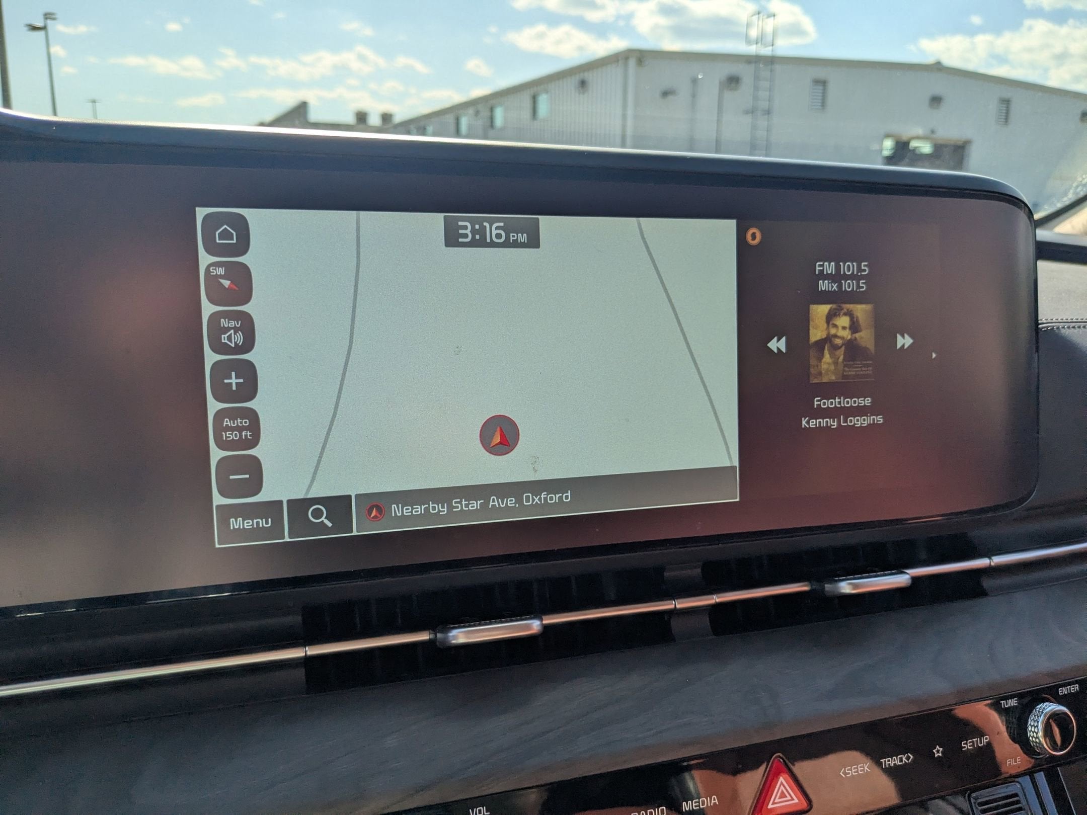 2024 Kia Carnival SX