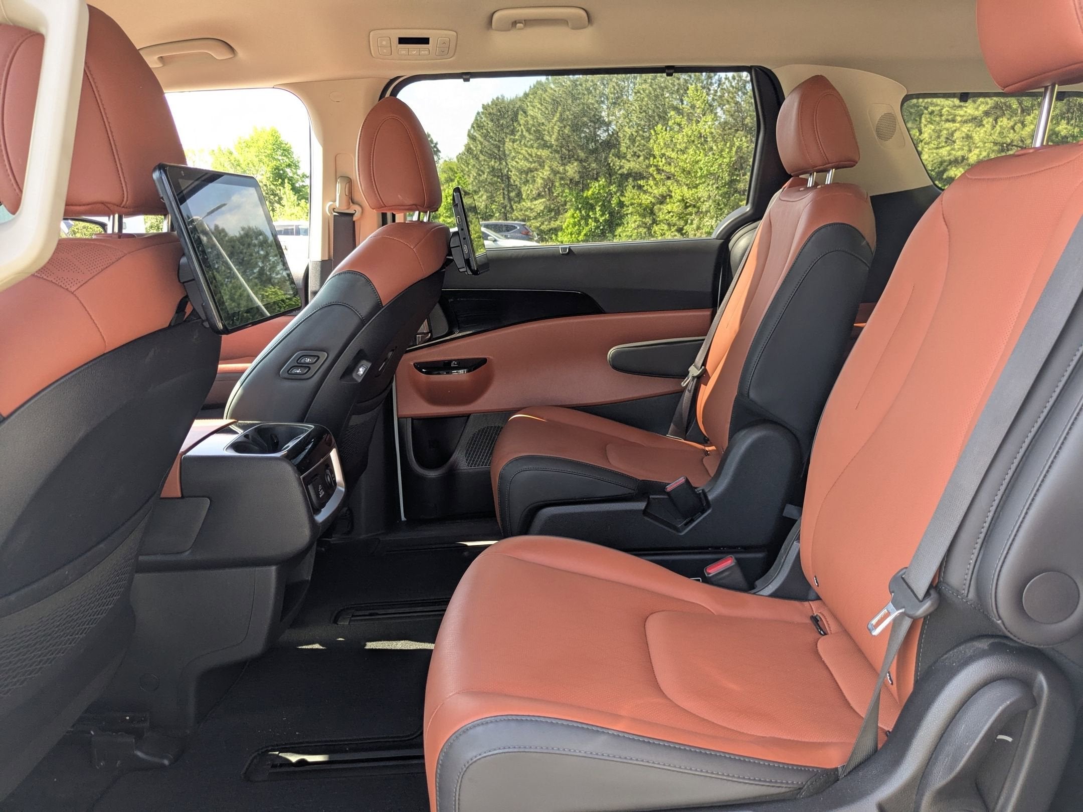 2024 Kia Carnival SX