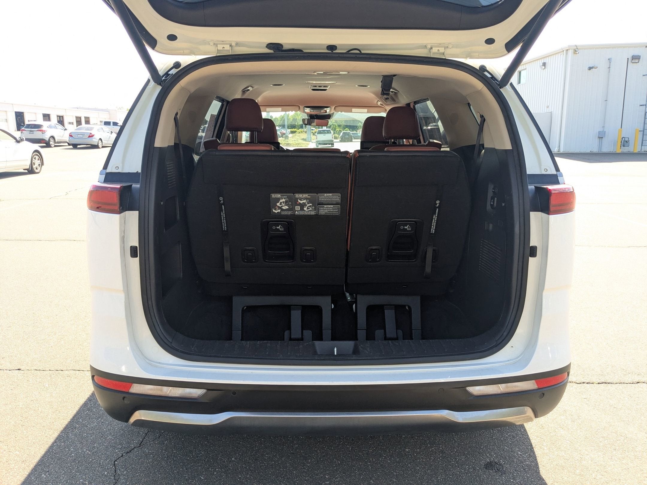 2024 Kia Carnival SX