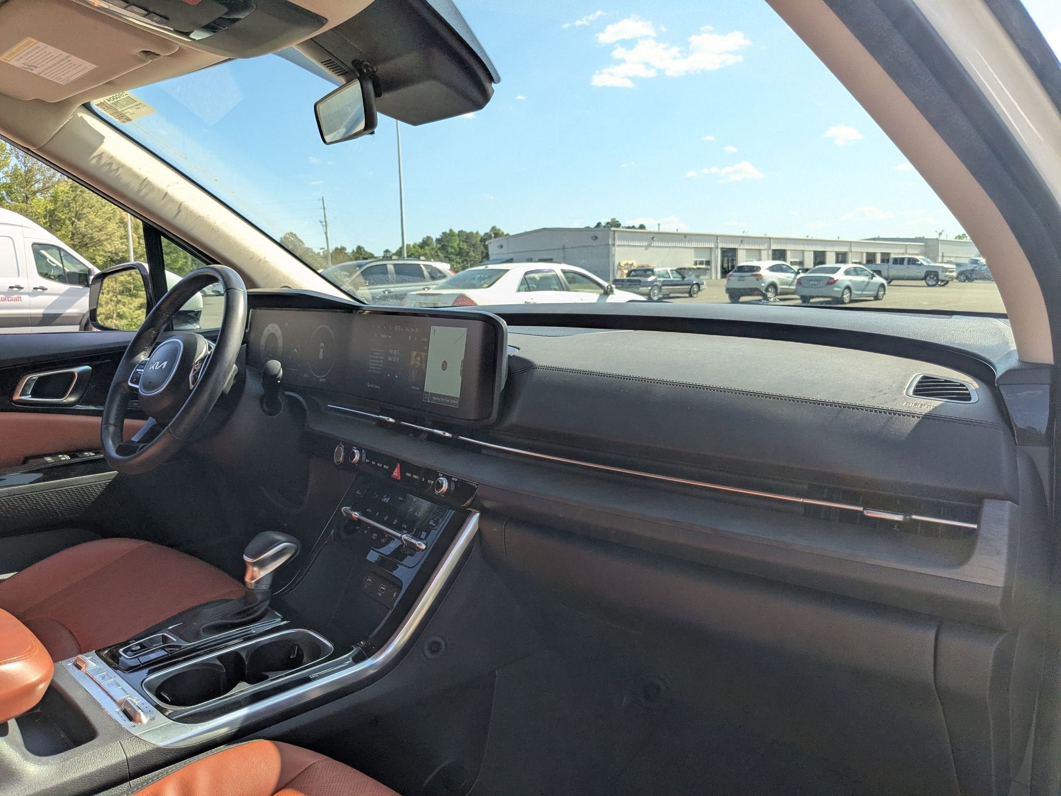 2024 Kia Carnival SX