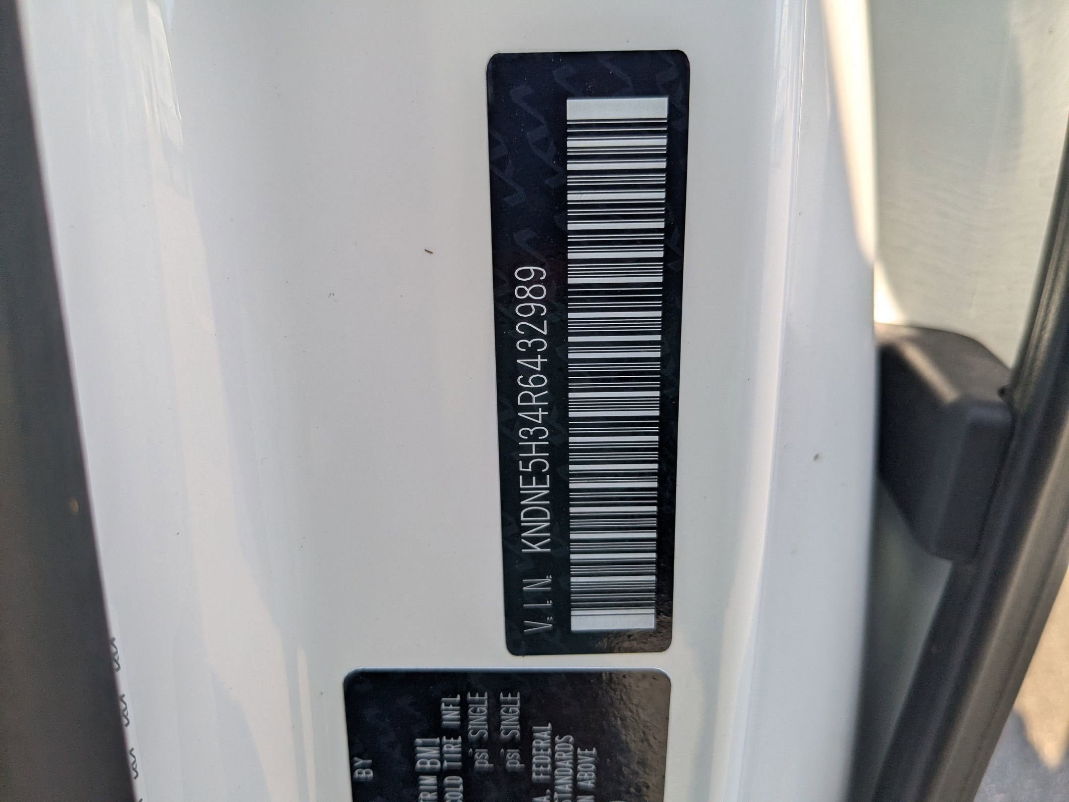 2024 Kia Carnival SX