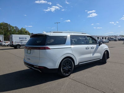 2024 Kia Carnival SX