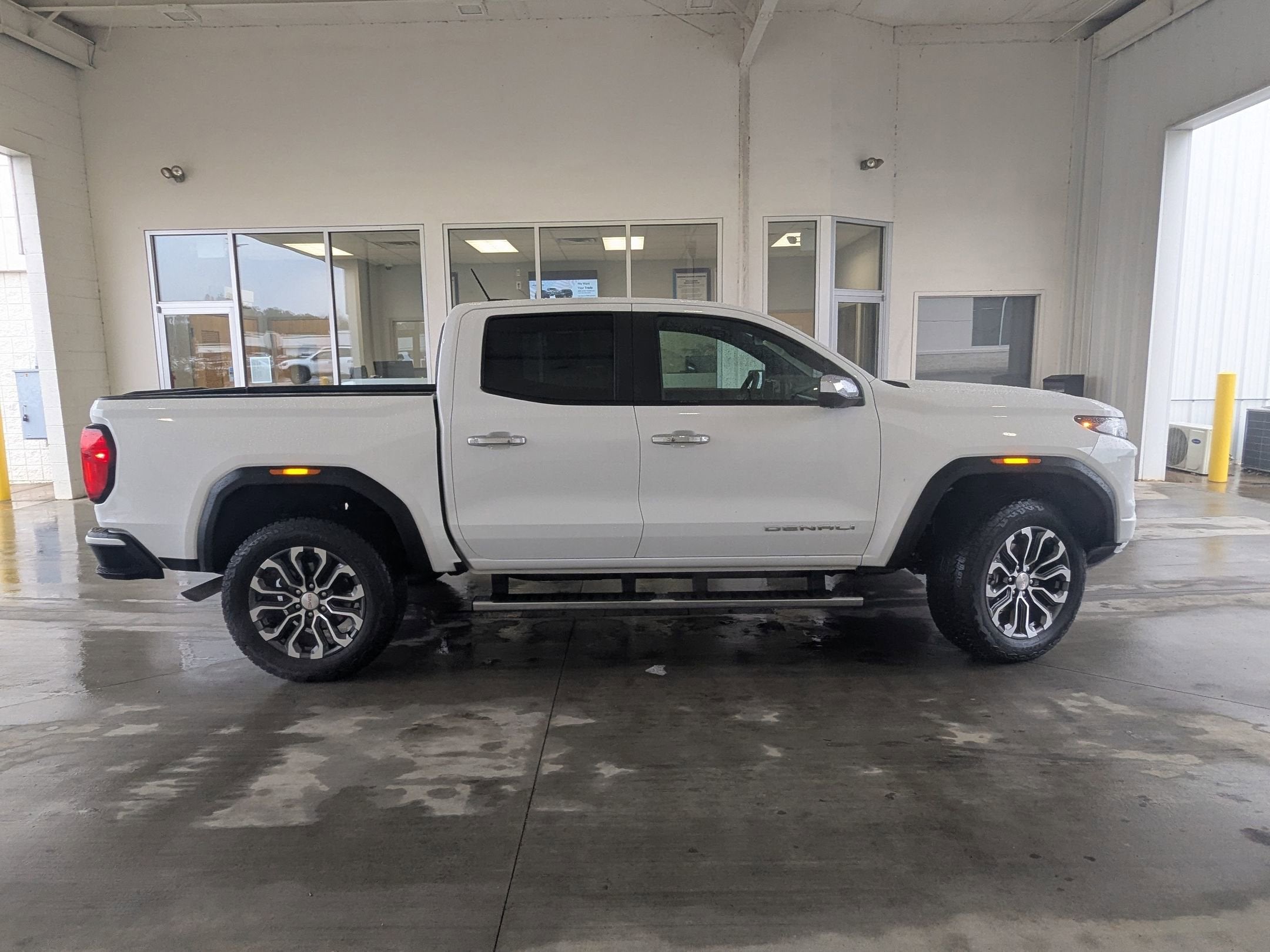 2024 GMC Canyon 4WD Denali