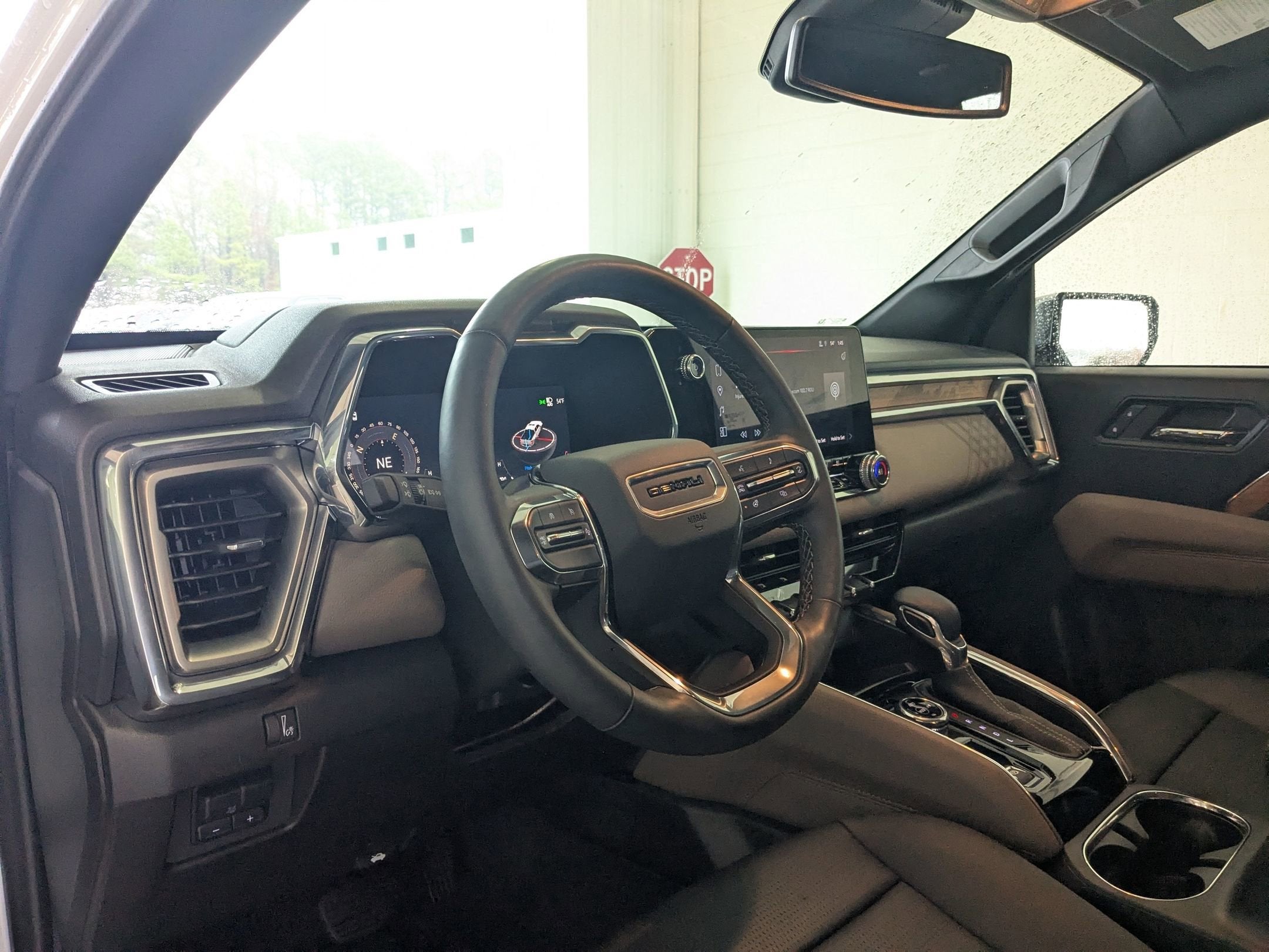 2024 GMC Canyon 4WD Denali