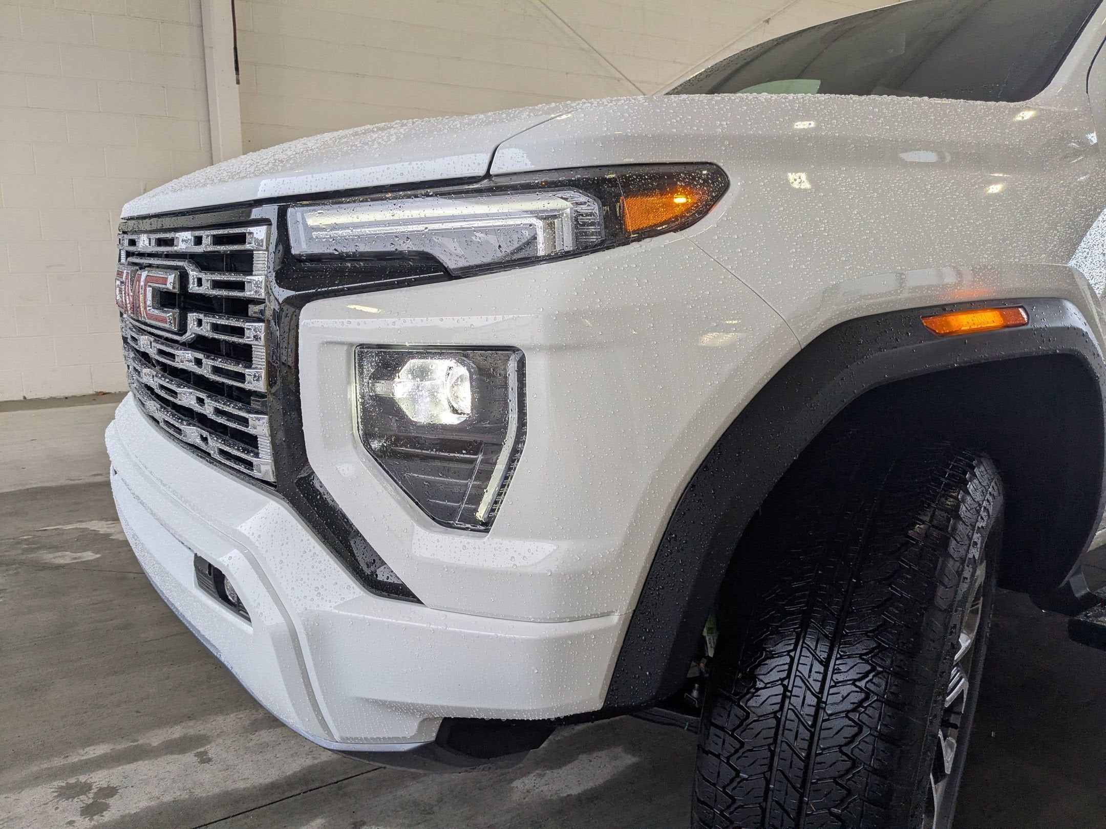 2024 GMC Canyon 4WD Denali