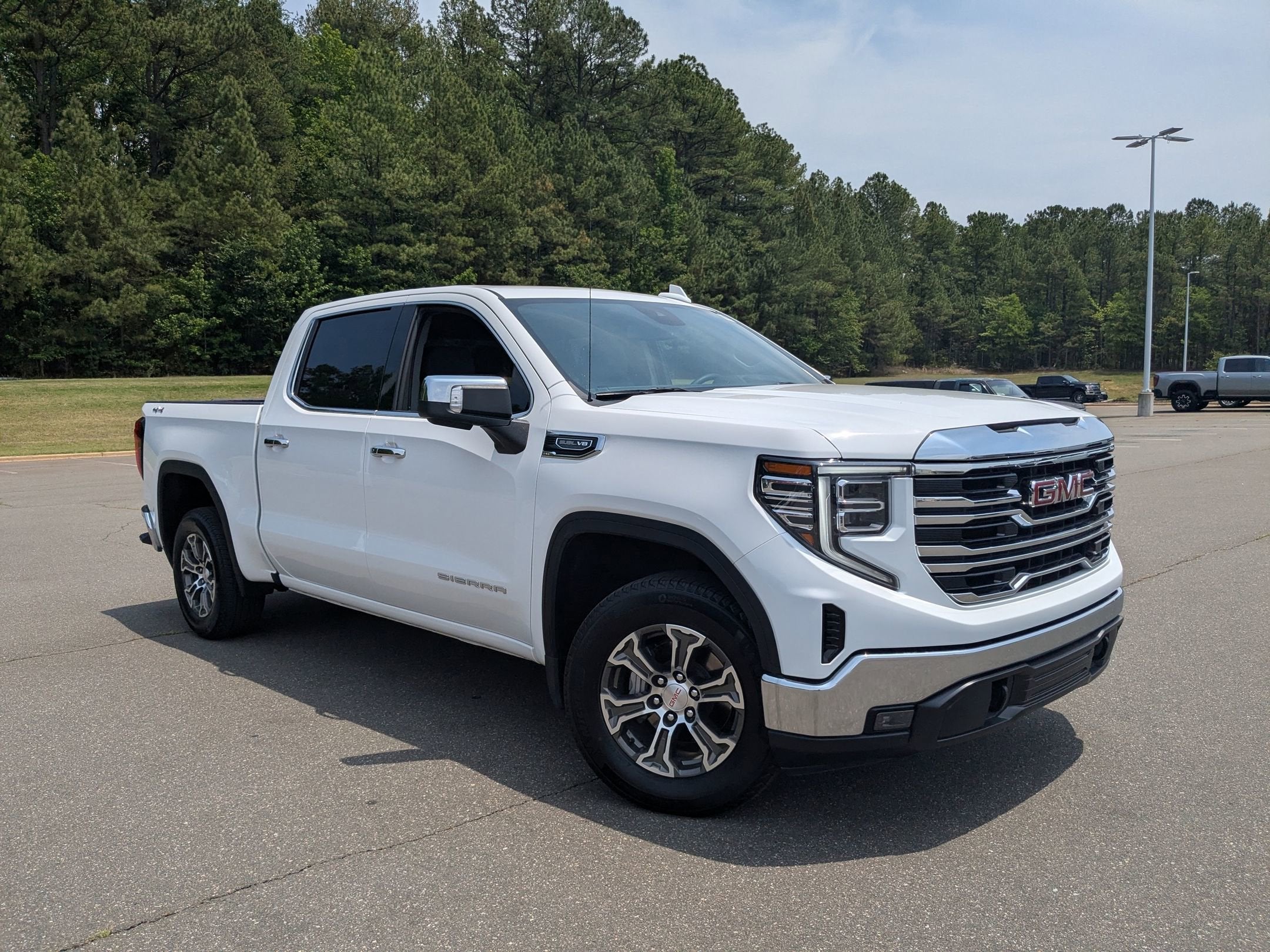 2026 GMC Sierra 4WD Crew Cab Short Box SLT's photo