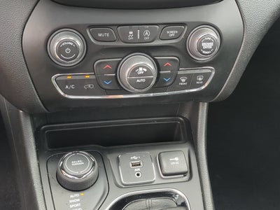 2023 Jeep Cherokee Altitude Lux 4x4