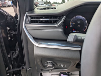 2023 Jeep Grand Cherokee Altitude 4x2