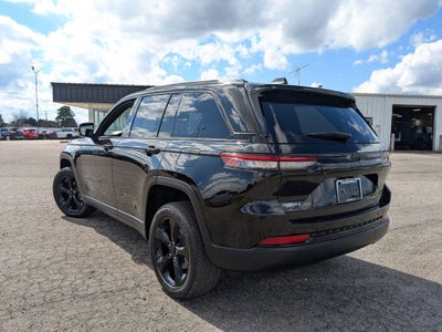 2023 Jeep Grand Cherokee Altitude 4x2