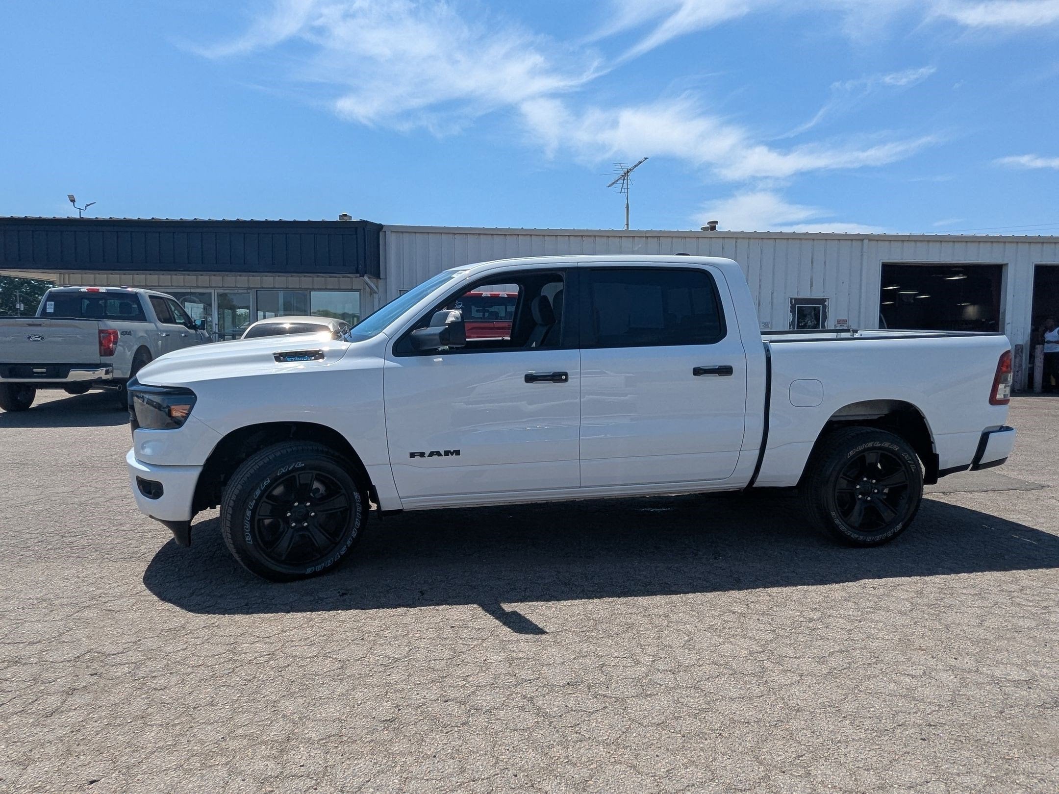 2024 RAM 1500 Big Horn Crew Cab 4x4 5'7' Box