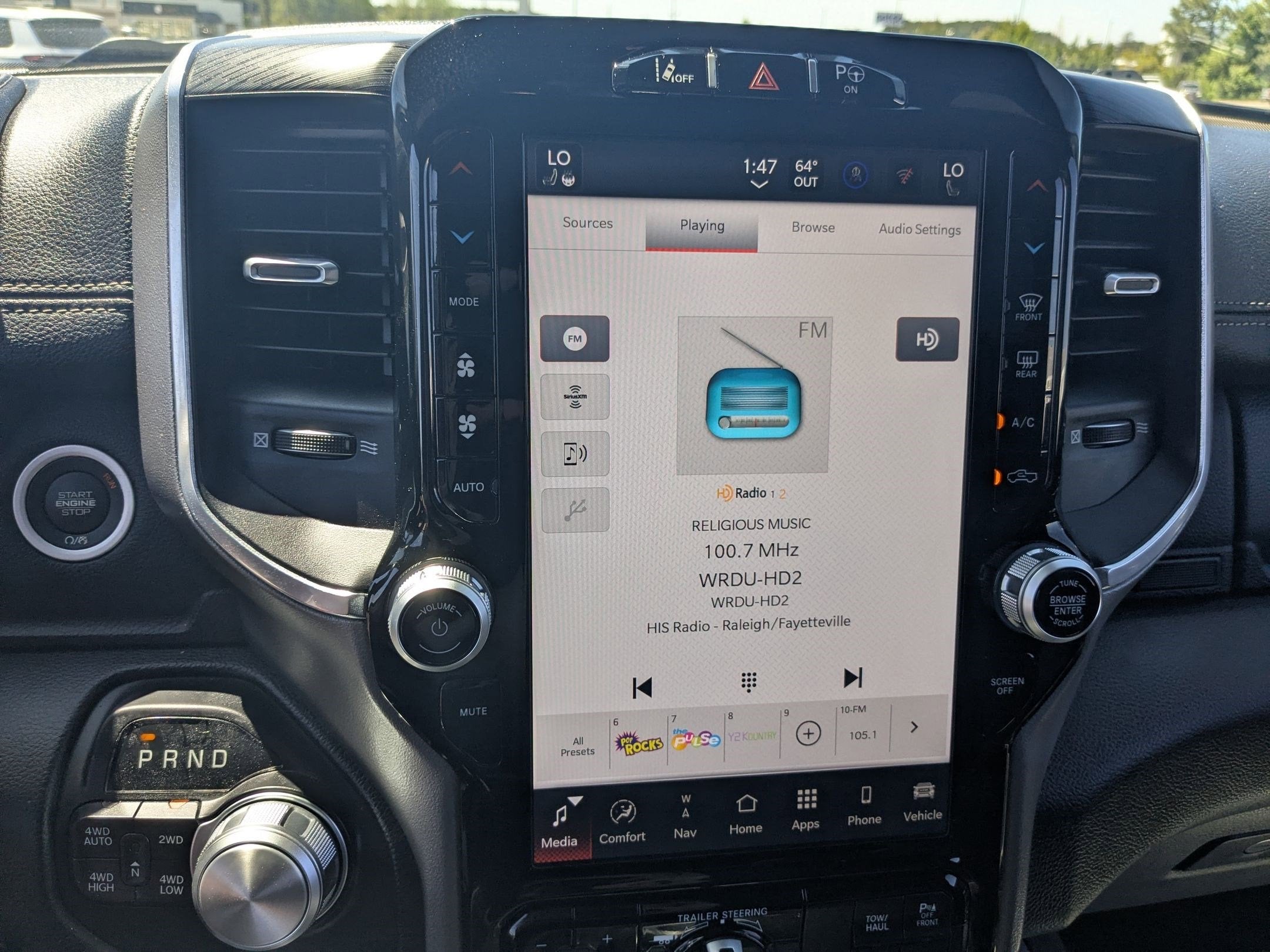 2023 RAM 1500 Laramie Crew Cab 4x4 5'7' Box