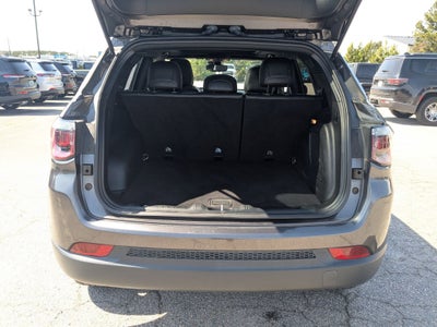 2023 Jeep Compass Latitude Lux FWD