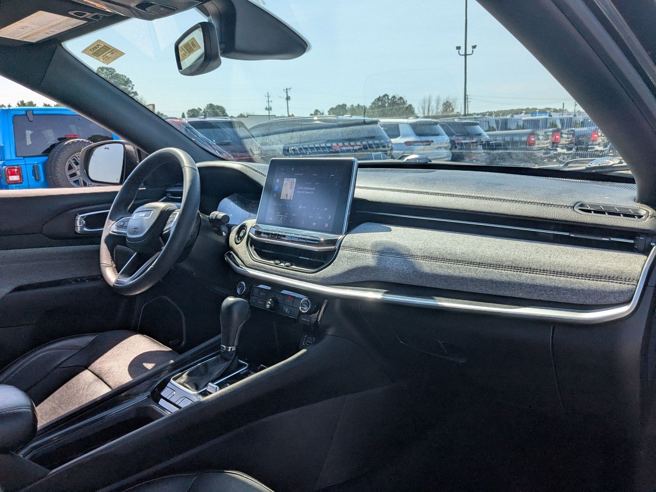 2023 Jeep Compass Latitude Lux FWD