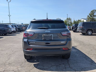 2023 Jeep Compass Latitude Lux FWD