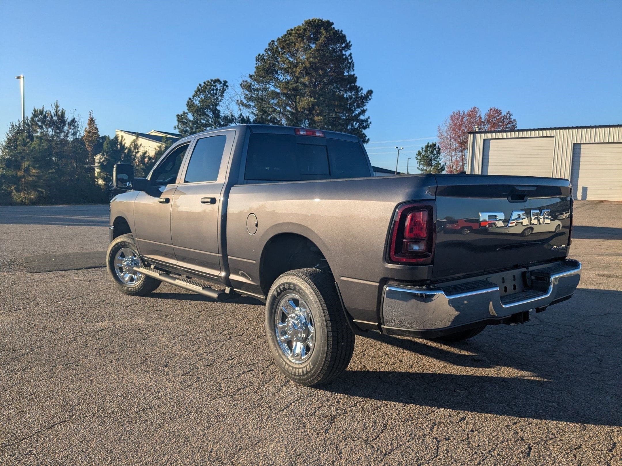 2026 RAM 2500 Tradesman Crew Cab 4x4 6'4' Box