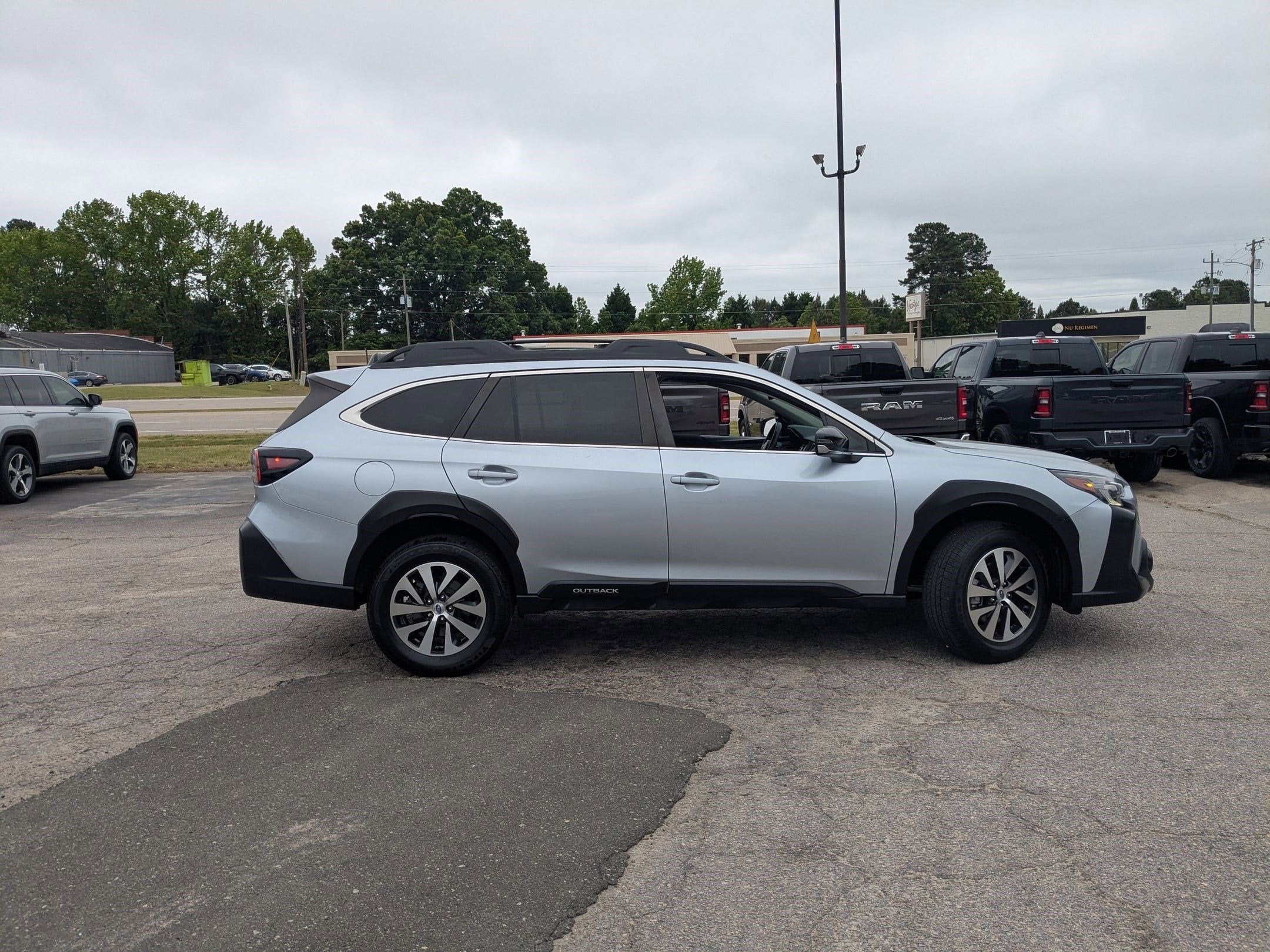 2023 Subaru Outback Premium
