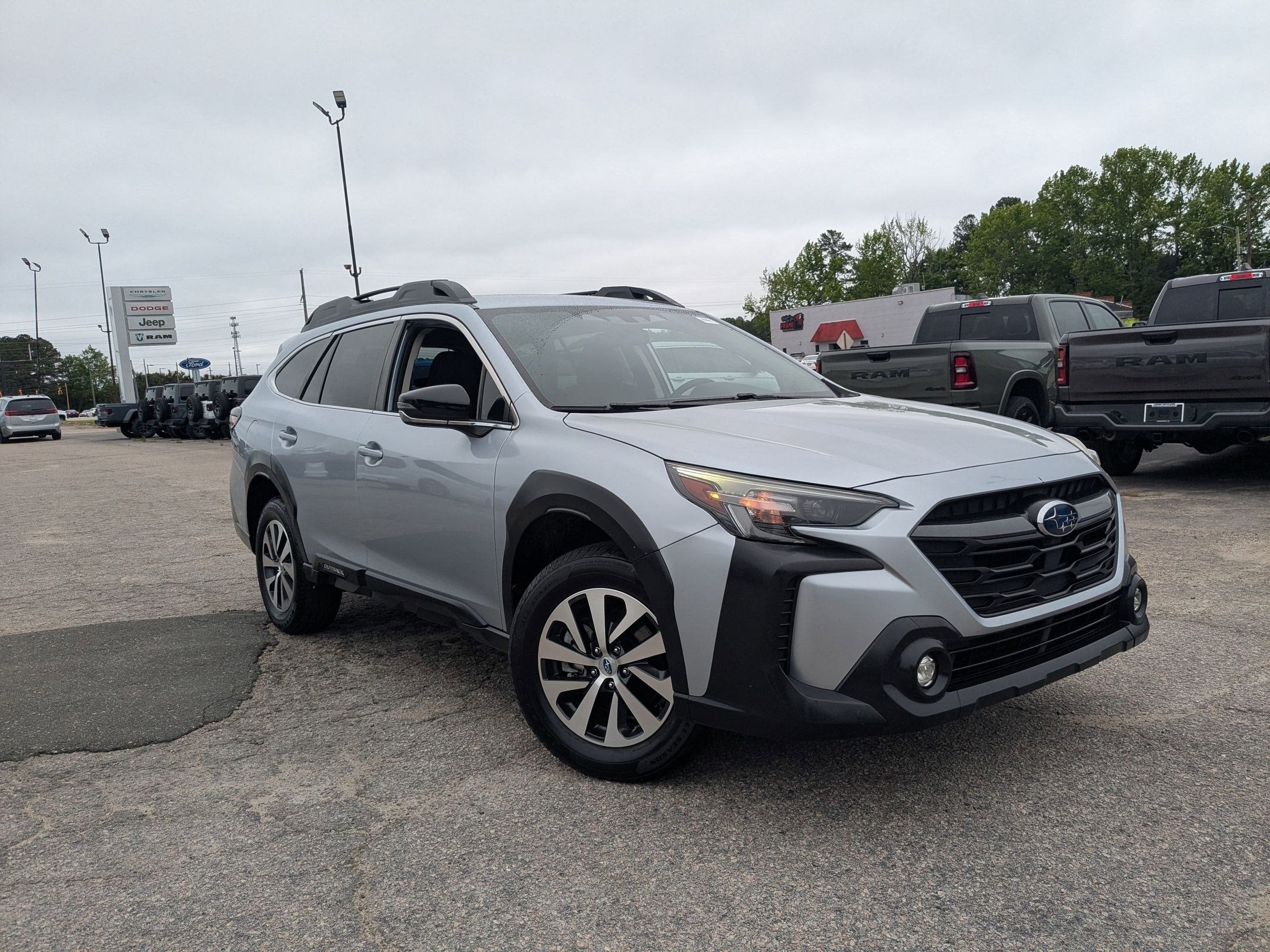 2023 Subaru Outback Premium