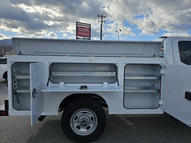 2026 Ford Super Duty F-350 SRW XL