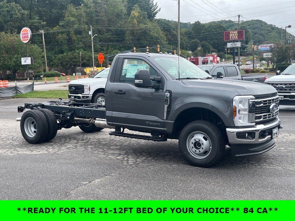 2026 Ford Super Duty F-350 DRW XL