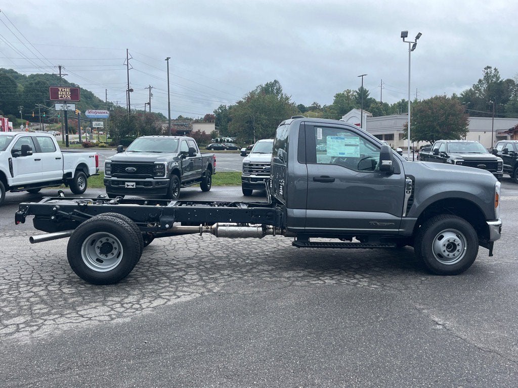 2026 Ford Super Duty F-350 DRW XL