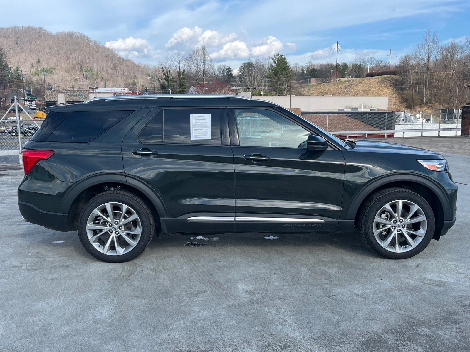 2022 Ford Explorer Platinum