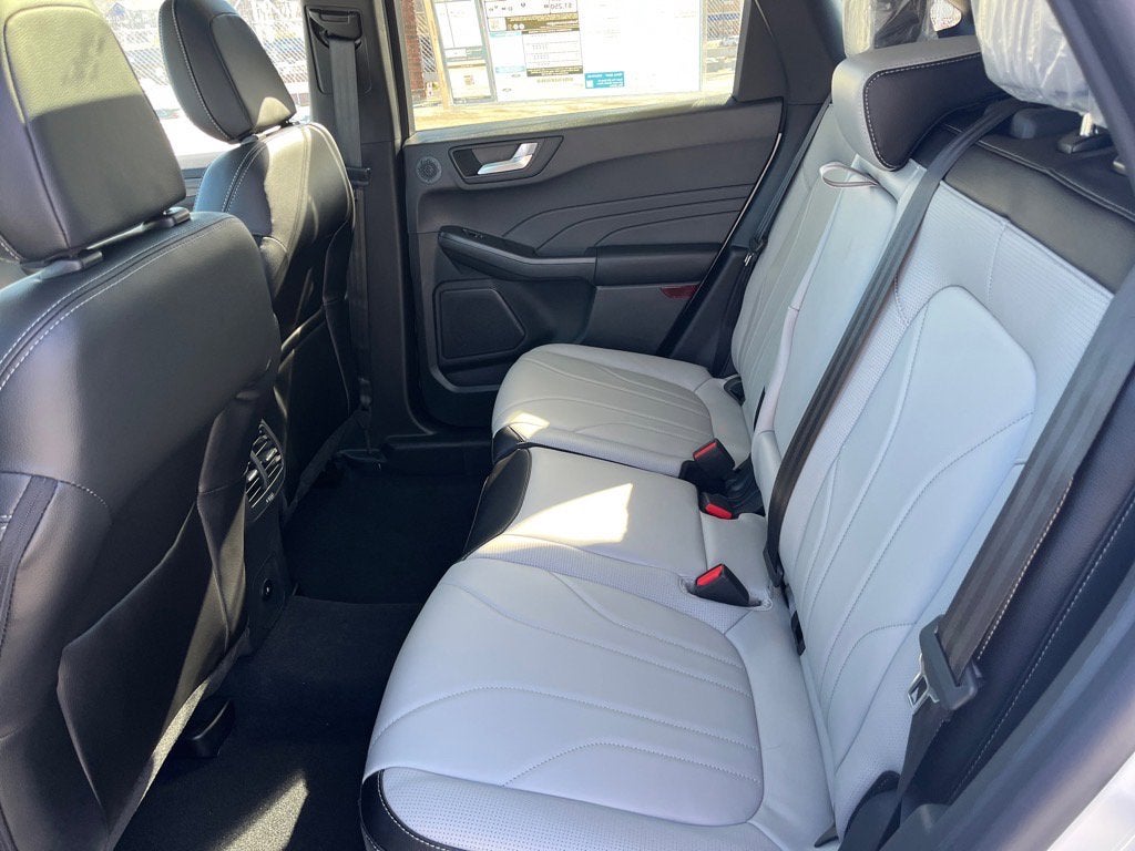 2026 Ford Escape Platinum