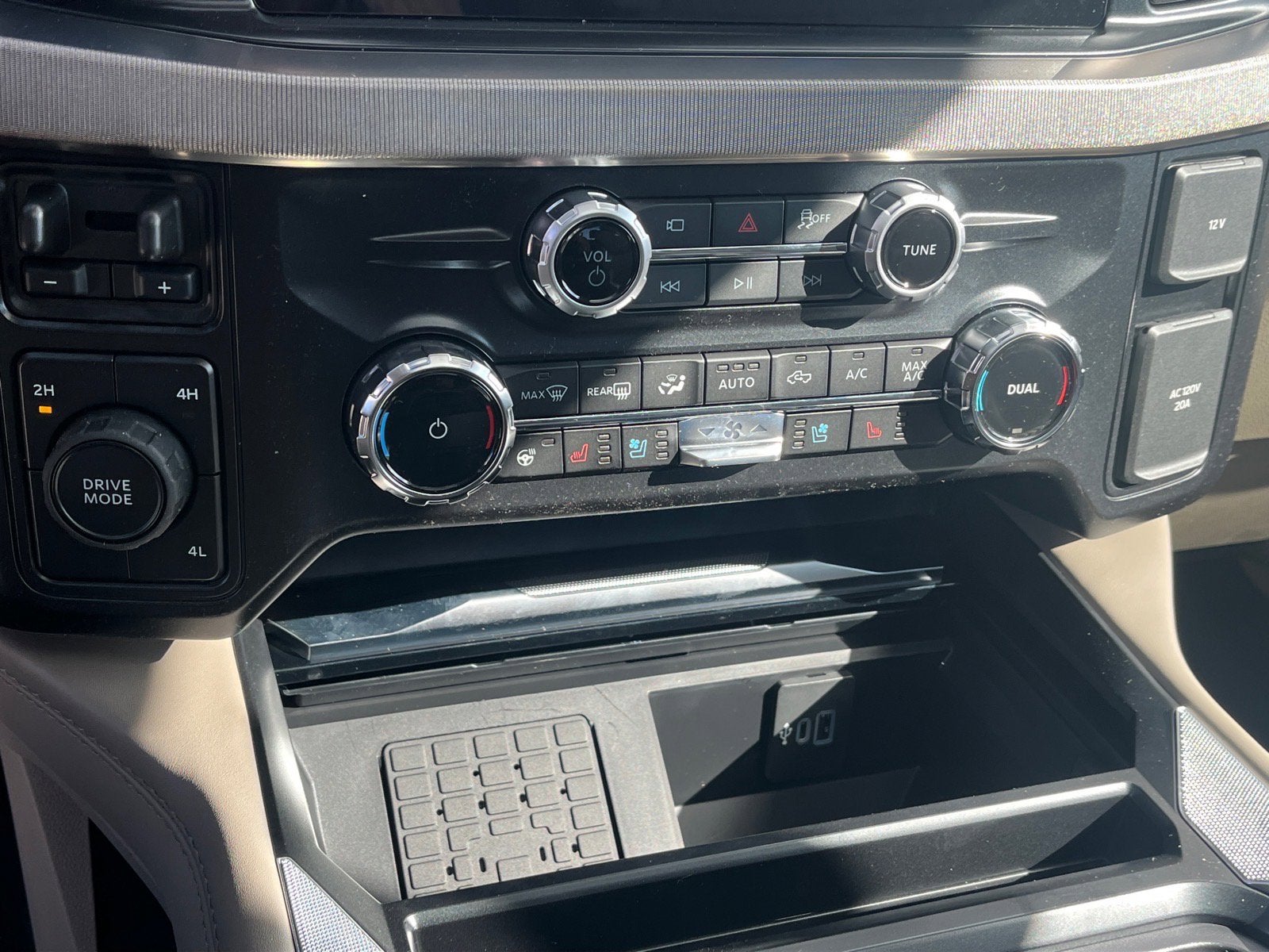 2026 Ford Super Duty F-450 DRW Platinum