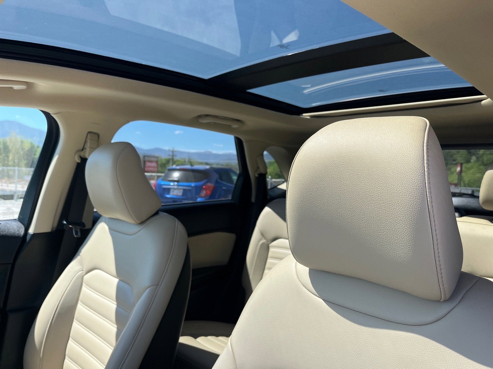 2022 Ford Edge SEL
