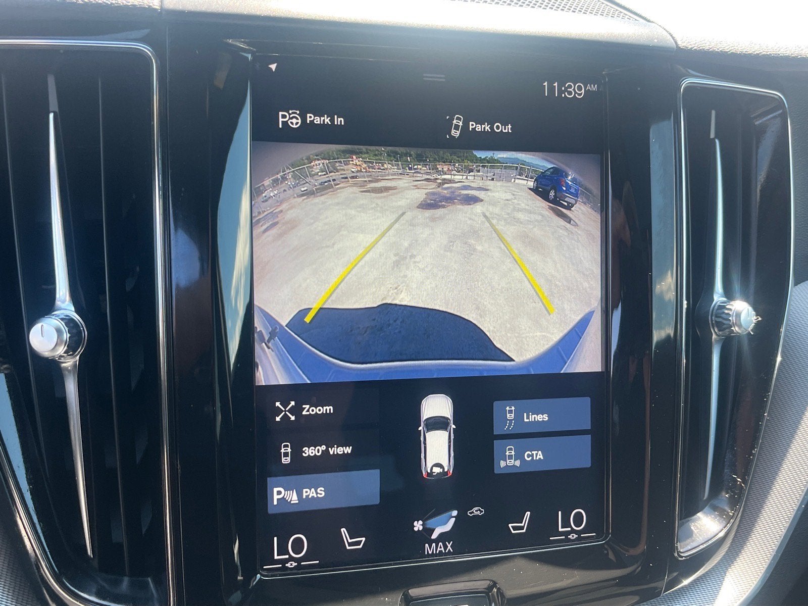 2019 Volvo XC60 R-Design