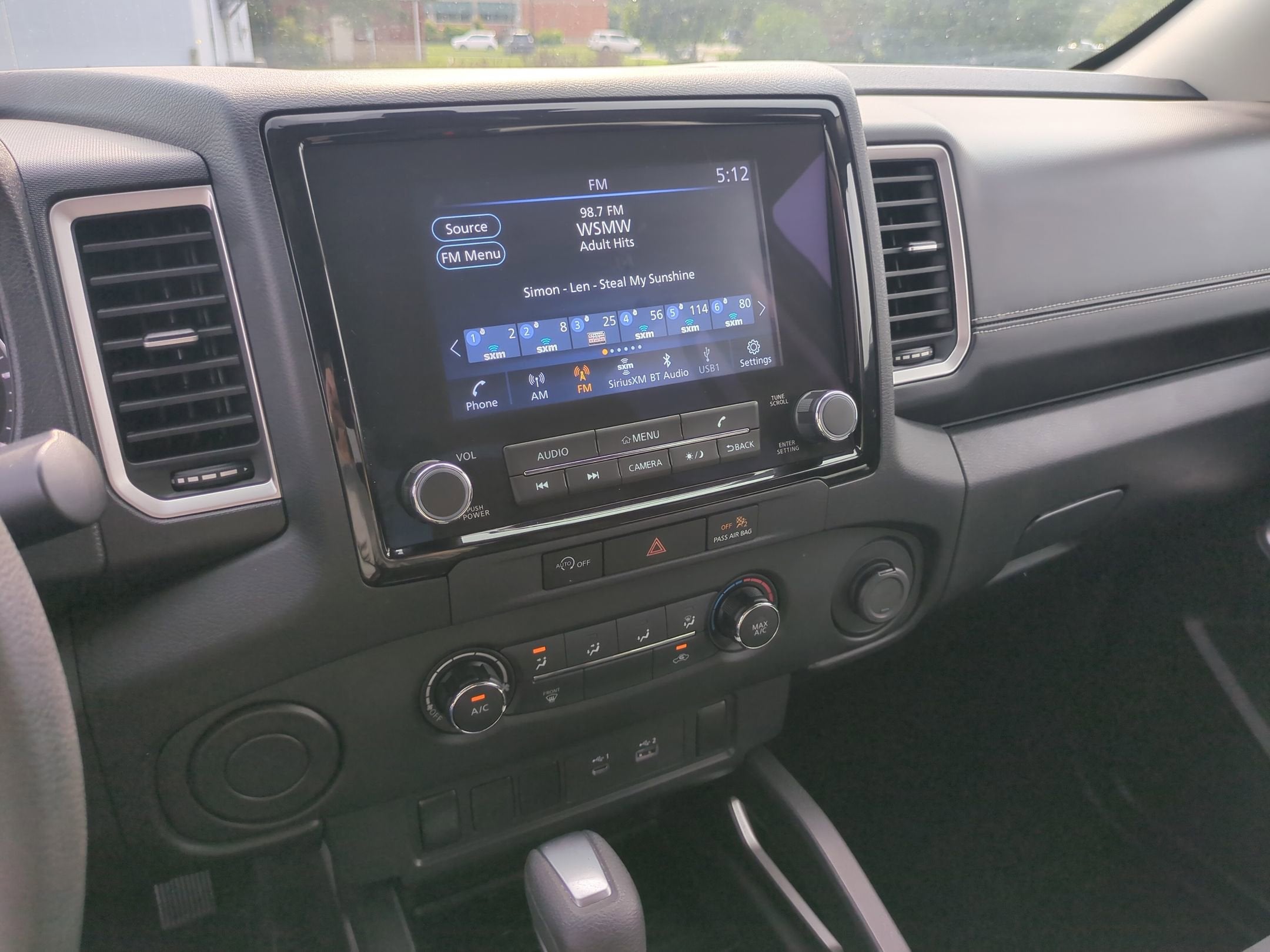 2024 Nissan Frontier SV