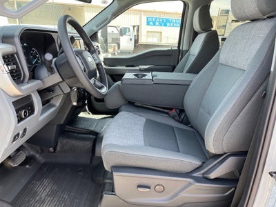 2025 Ford Super Duty F-450 DRW XLT