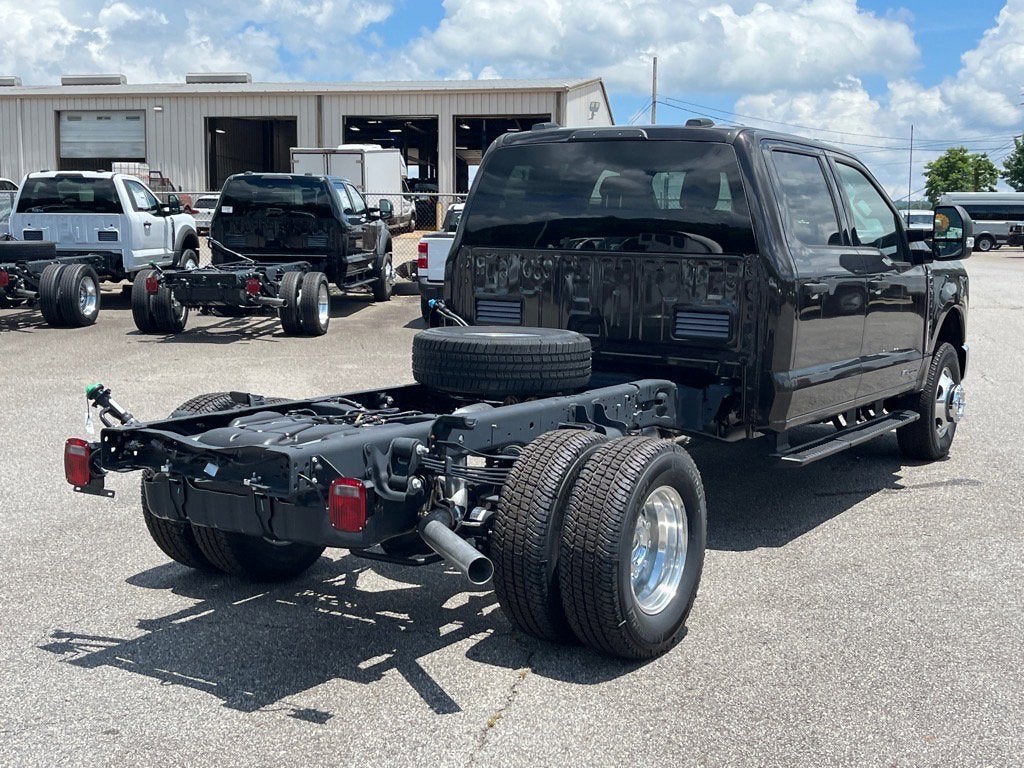 2025 Ford Super Duty F-350 DRW XLT