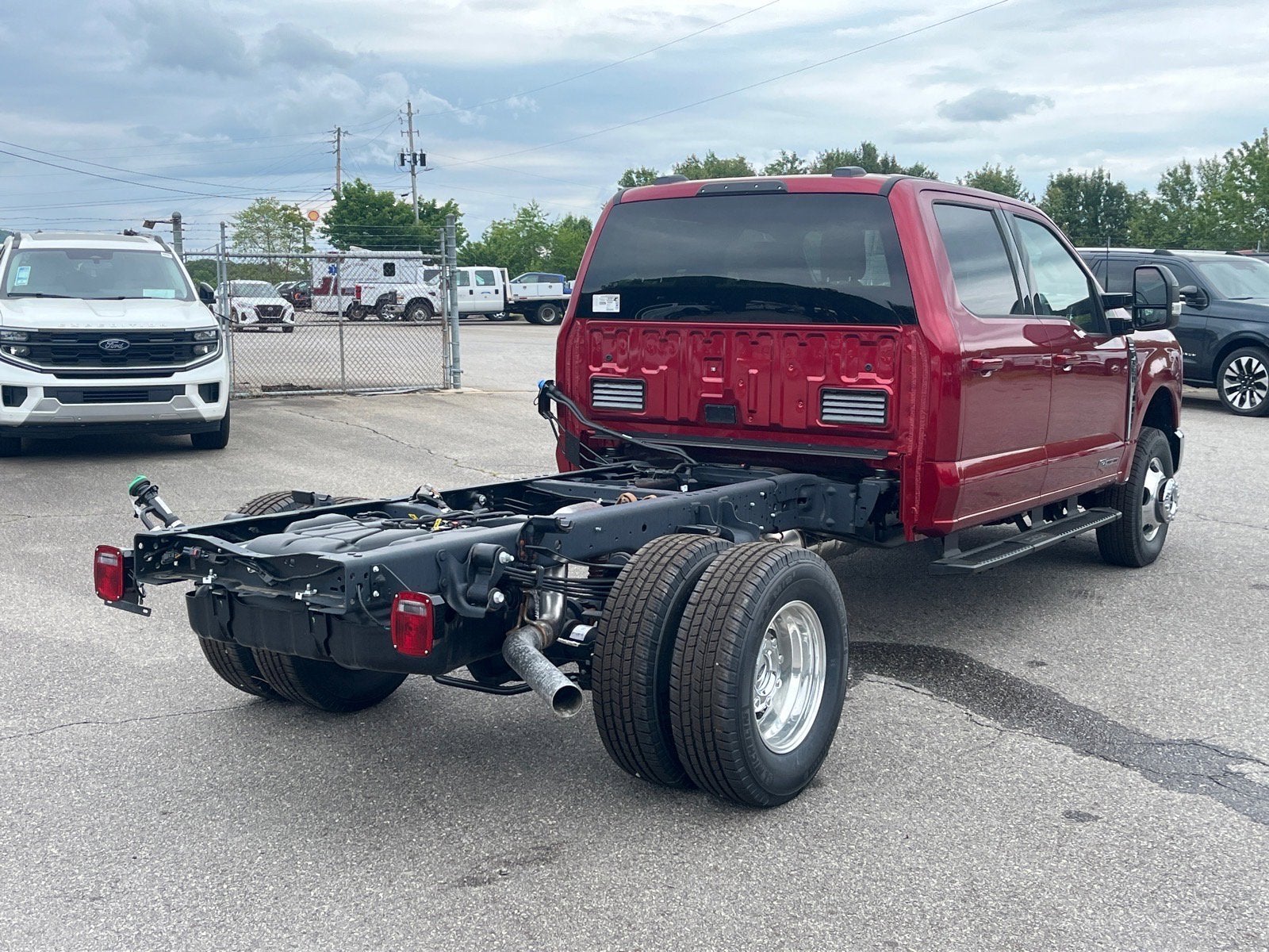 2026 Ford Super Duty F-350 DRW Lariat DRW