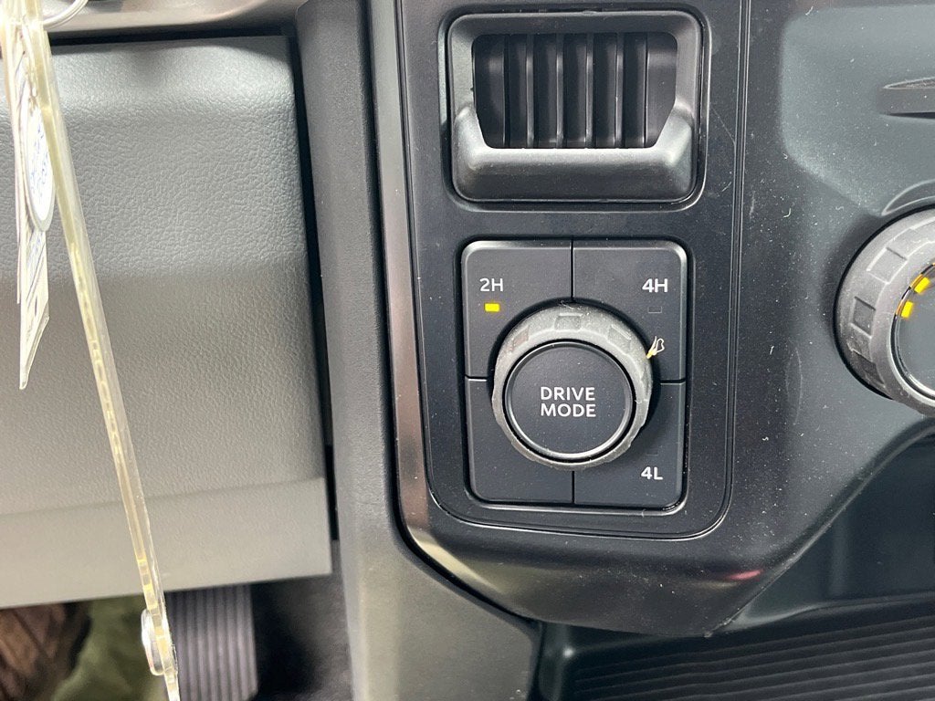 2025 Ford Super Duty F-600 DRW XL