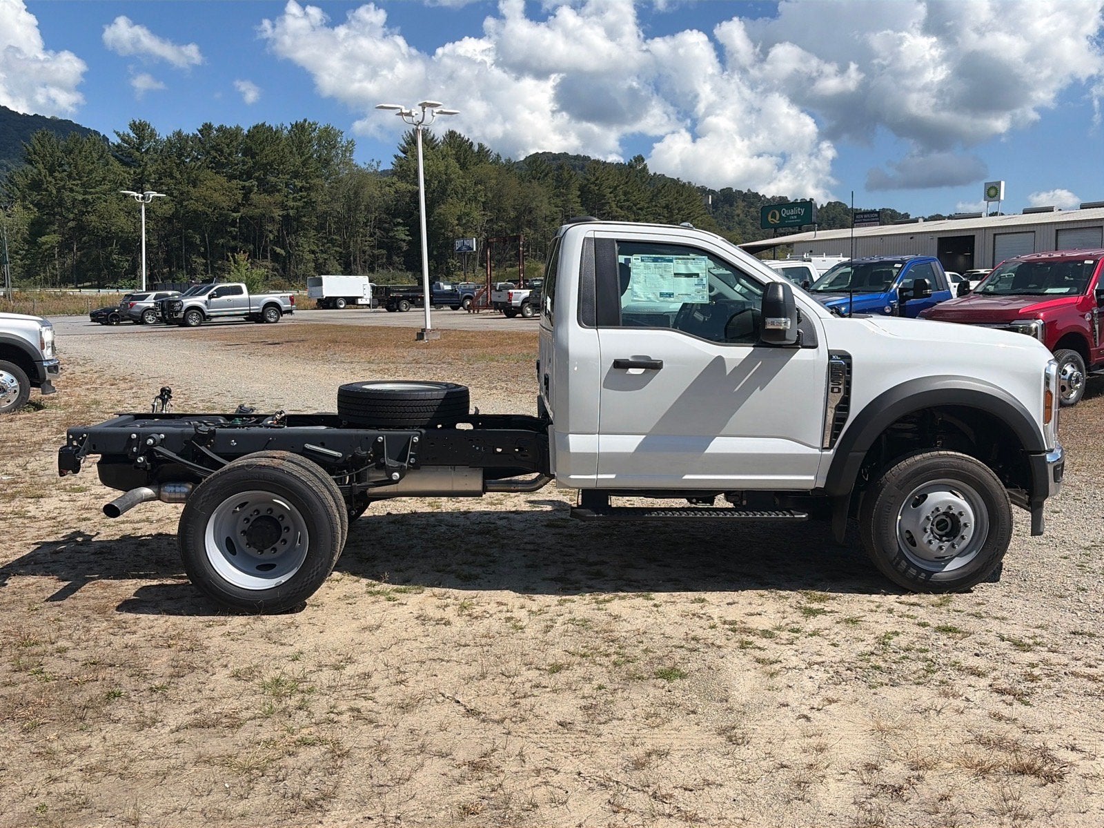 2026 Ford Super Duty F-550 DRW XL