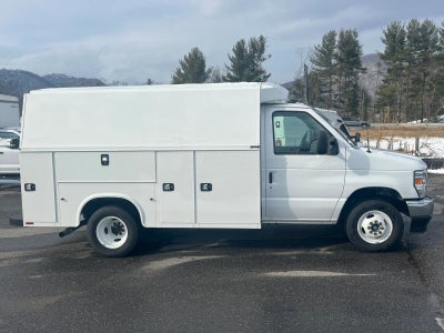 2026 Ford E-Series Cutaway Base Cutaway