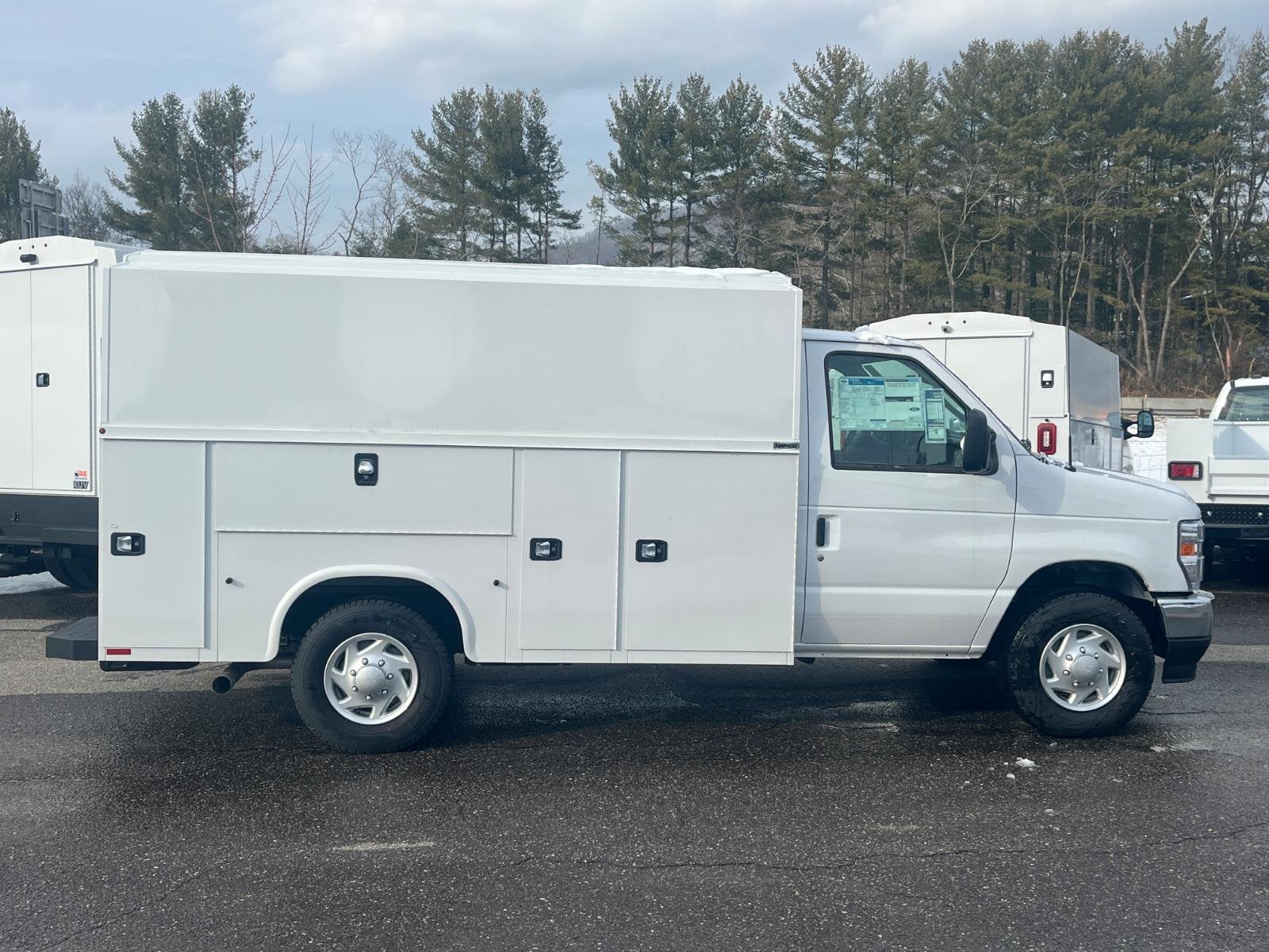 2026 Ford E-Series Cutaway Base Cutaway