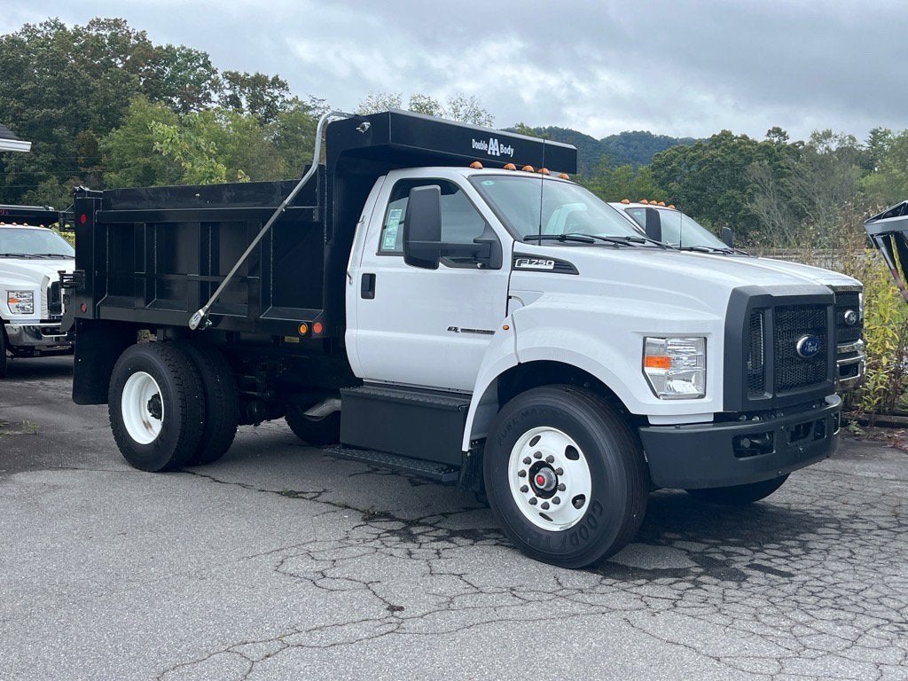 2026 Ford F-750SD Base