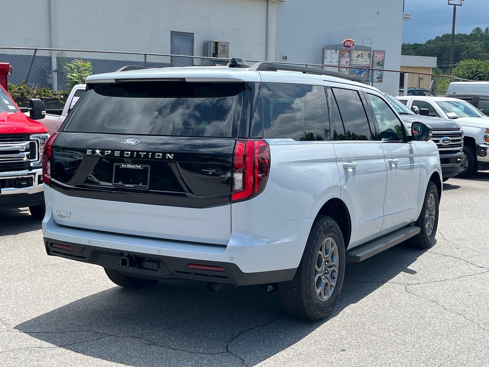 2026 Ford Expedition Active