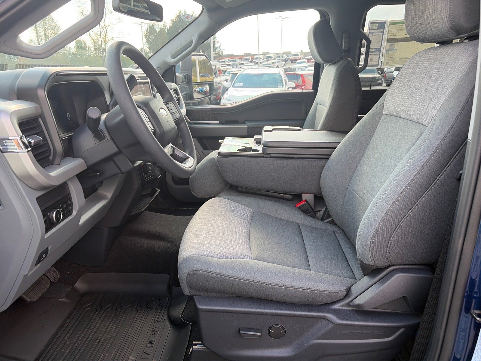 2027 Ford Super Duty F-250 SRW XLT