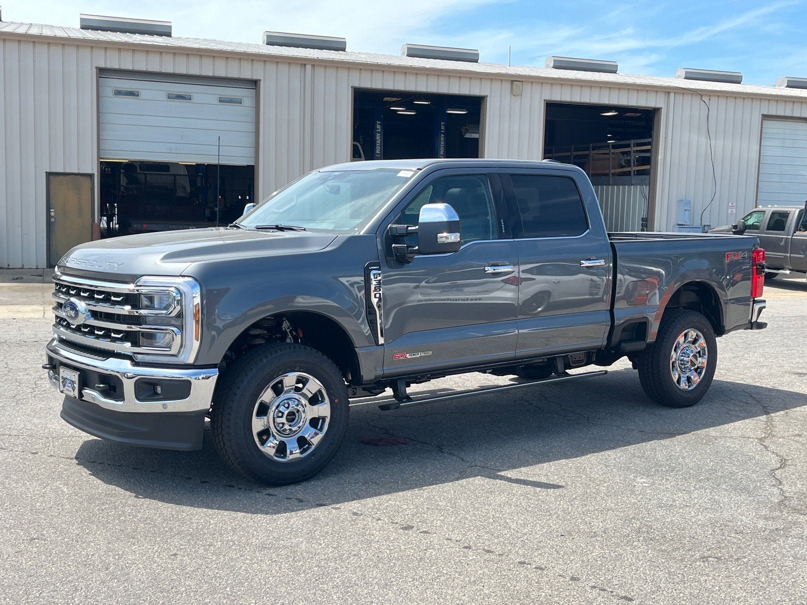 2026 Ford Super Duty F-350 SRW LARIAT