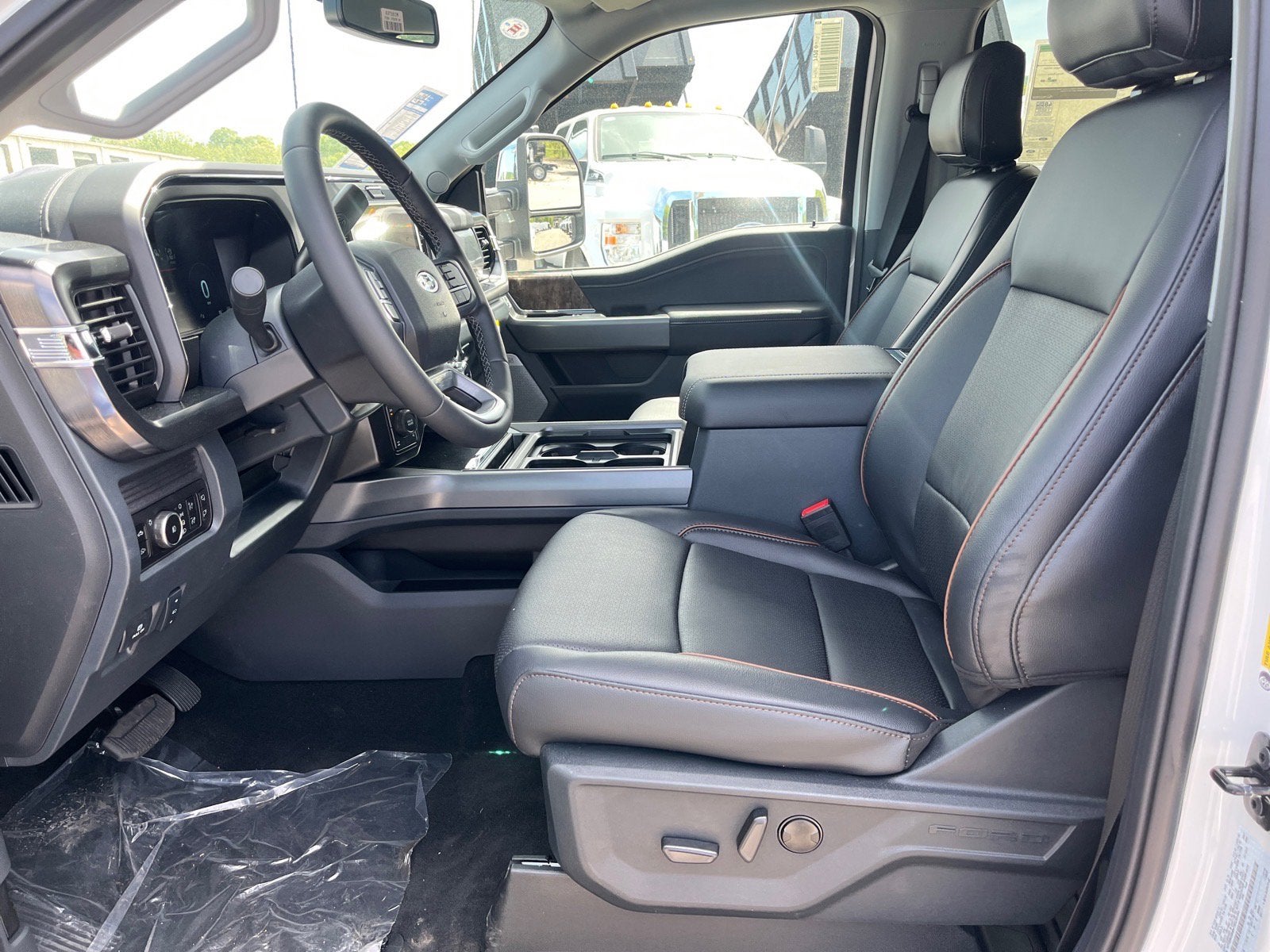 2026 Ford Super Duty F-350 SRW LARIAT