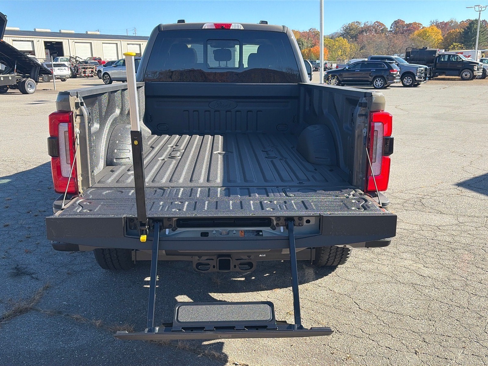 2027 Ford Super Duty F-350 SRW Platinum