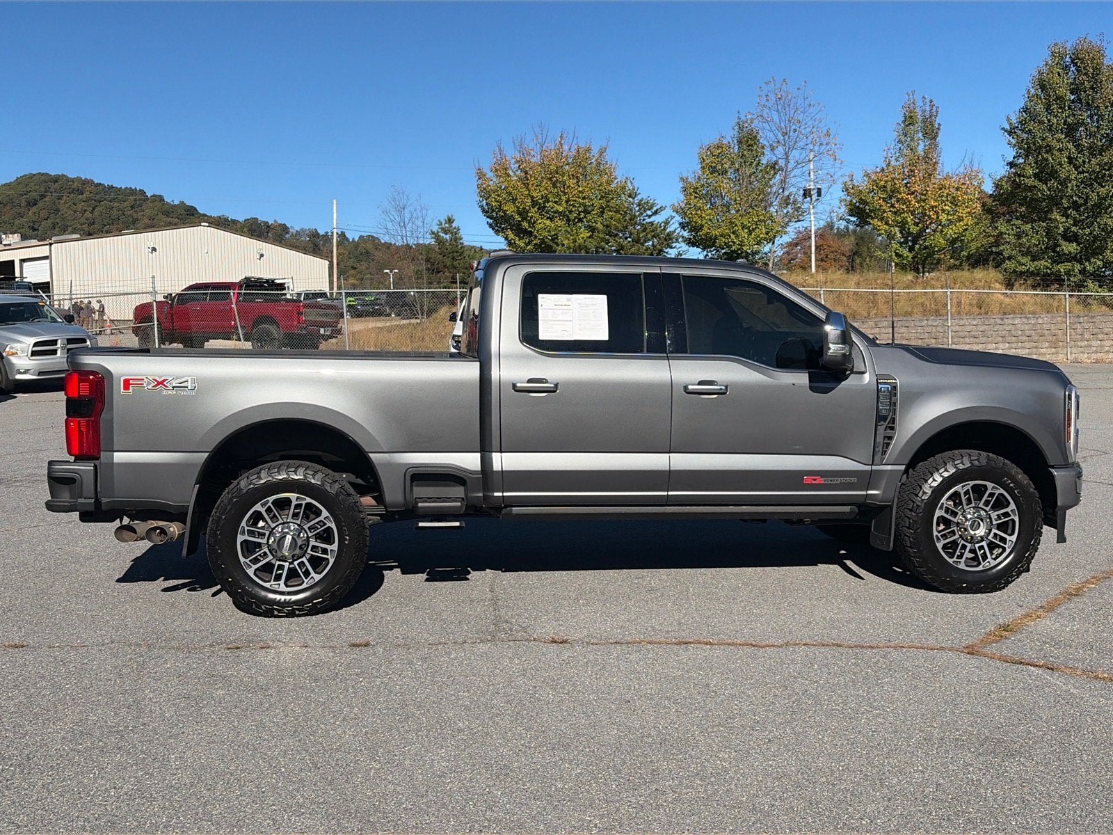 2025 Ford Super Duty F-350 SRW Platinum