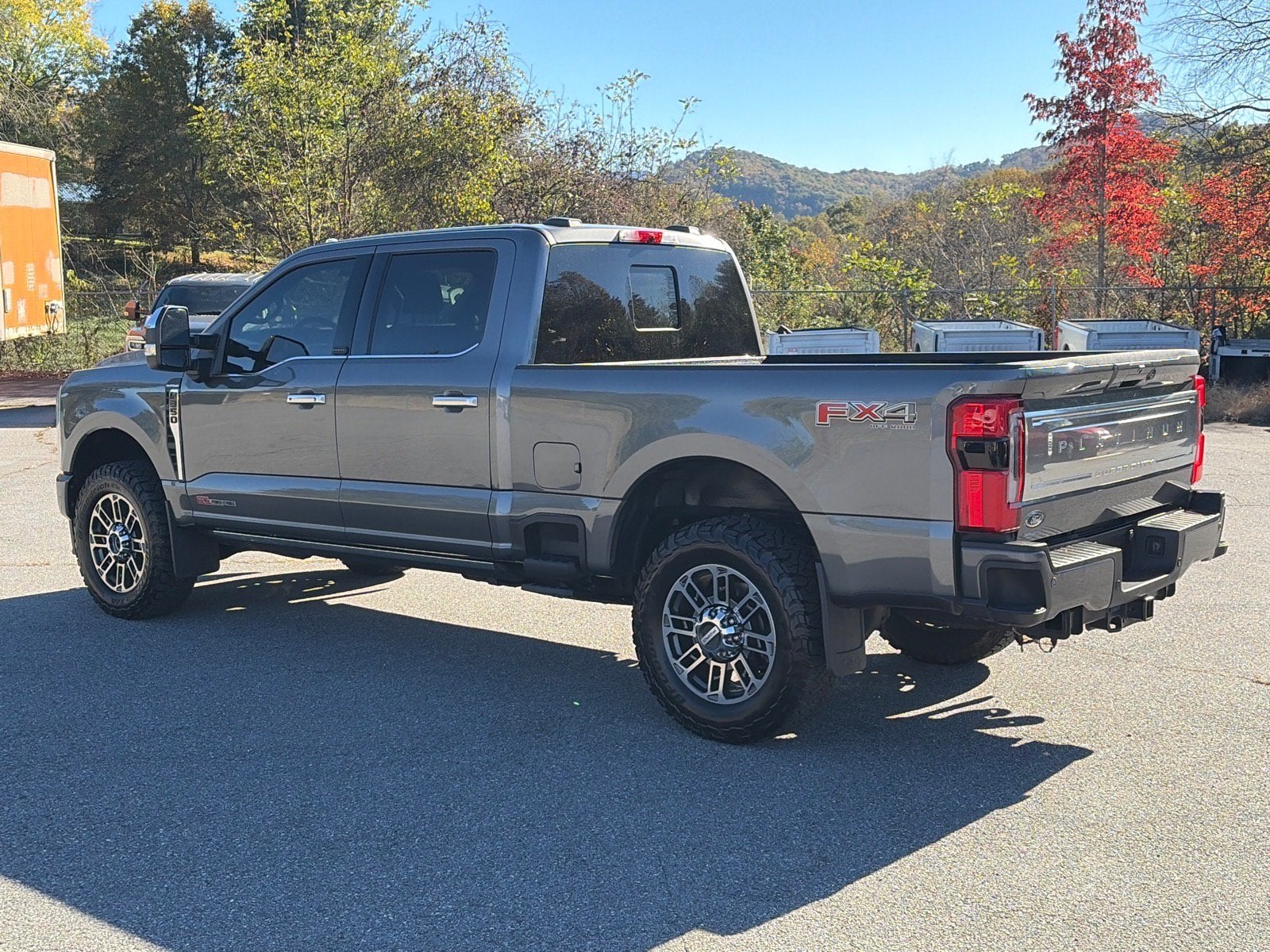 2025 Ford Super Duty F-350 SRW Platinum