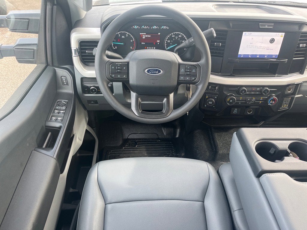 2026 Ford Super Duty F-350 SRW XL