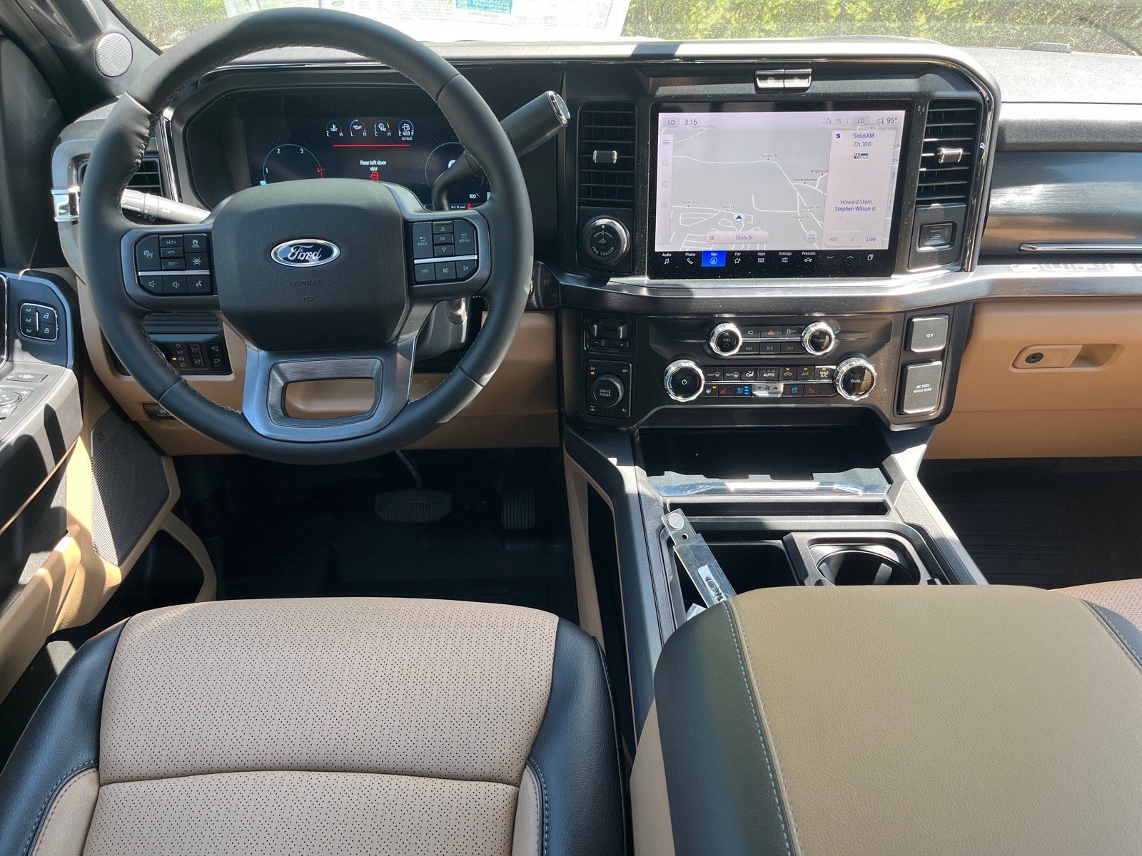 2026 Ford Super Duty F-350 SRW LARIAT