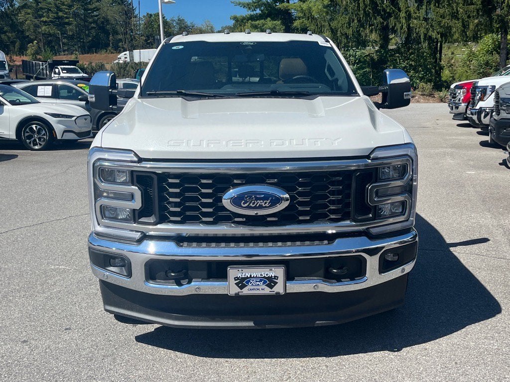 2025 Ford Super Duty F-350 DRW Lariat DRW