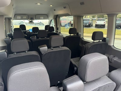 2025 Ford Transit Passenger Wagon XLT